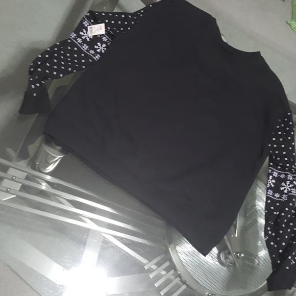 Frozen Christmas light up sweatshirt - Picture 6 of 6